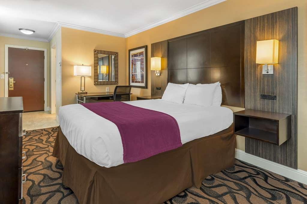Best Western Plus Airport Plaza San Jose Room photo